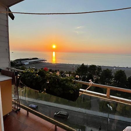 Apartment Irma Rustaveli 57 Batumi Luaran gambar