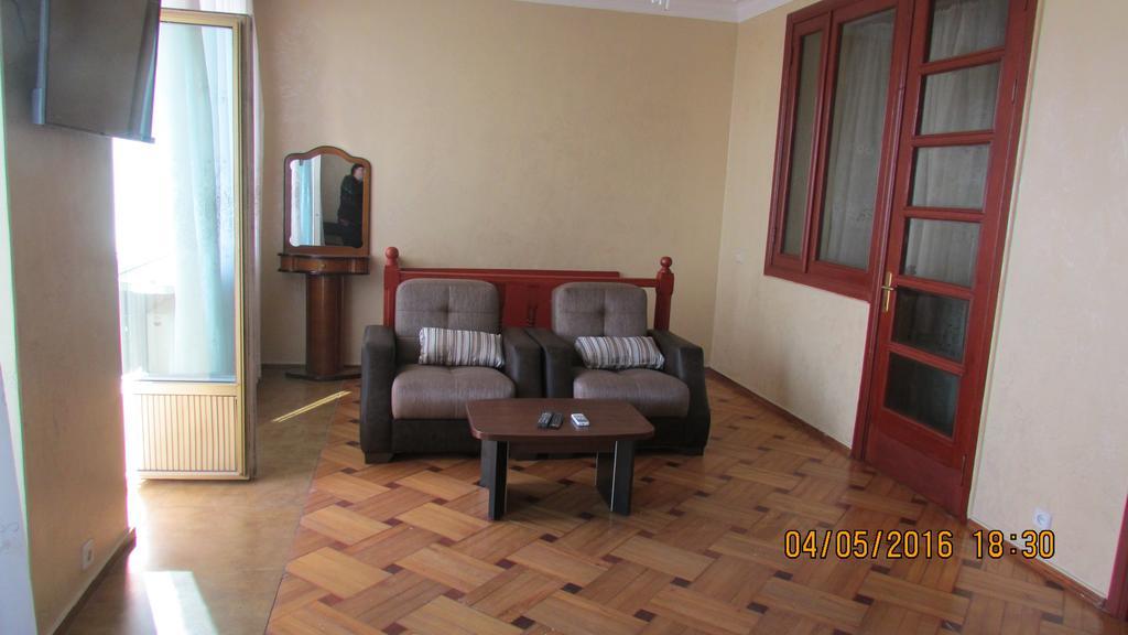 Apartment Irma Rustaveli 57 Batumi Luaran gambar
